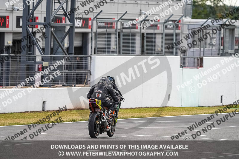 donington no limits trackday;donington park photographs;donington trackday photographs;no limits trackdays;peter wileman photography;trackday digital images;trackday photos